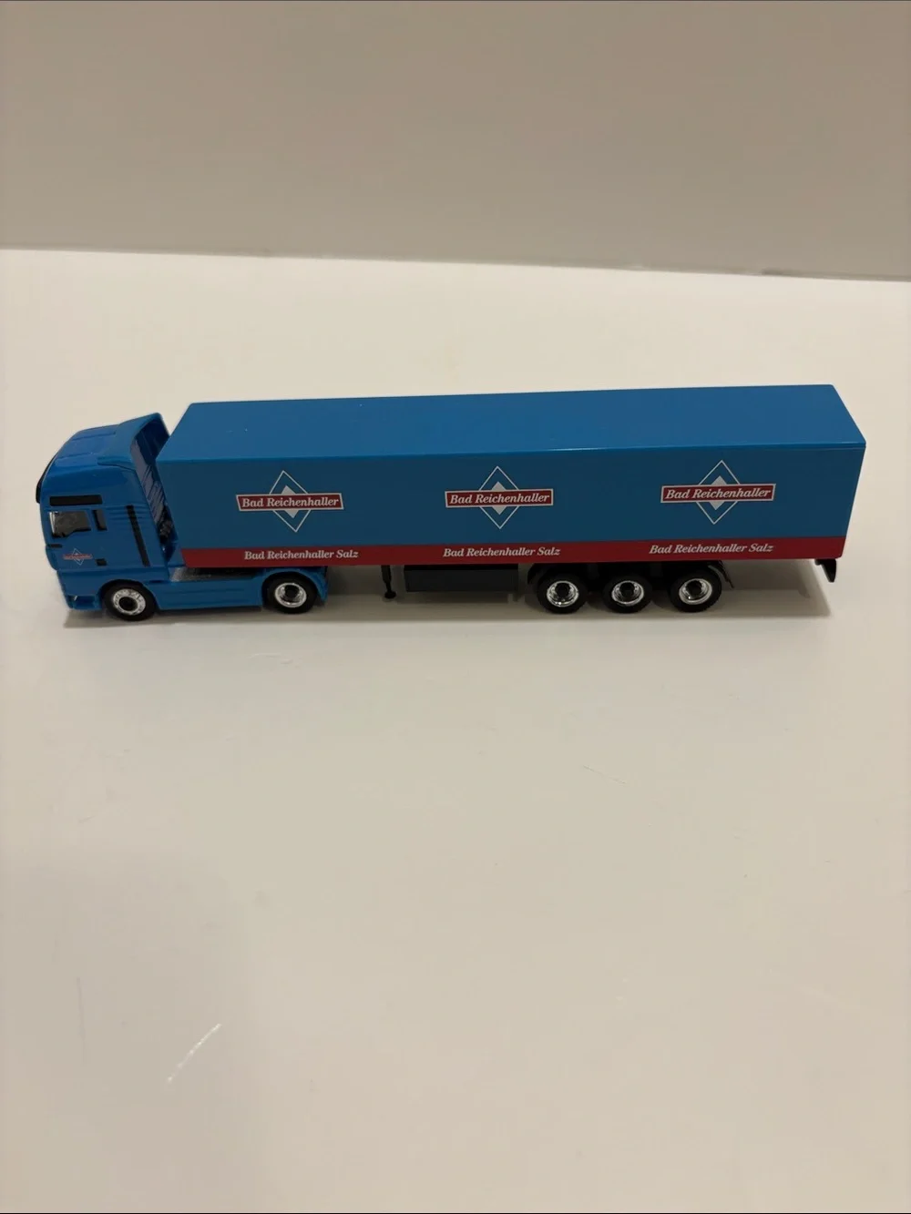 Schuco toy truck and trailer. 1:87 scale. With original packaging.